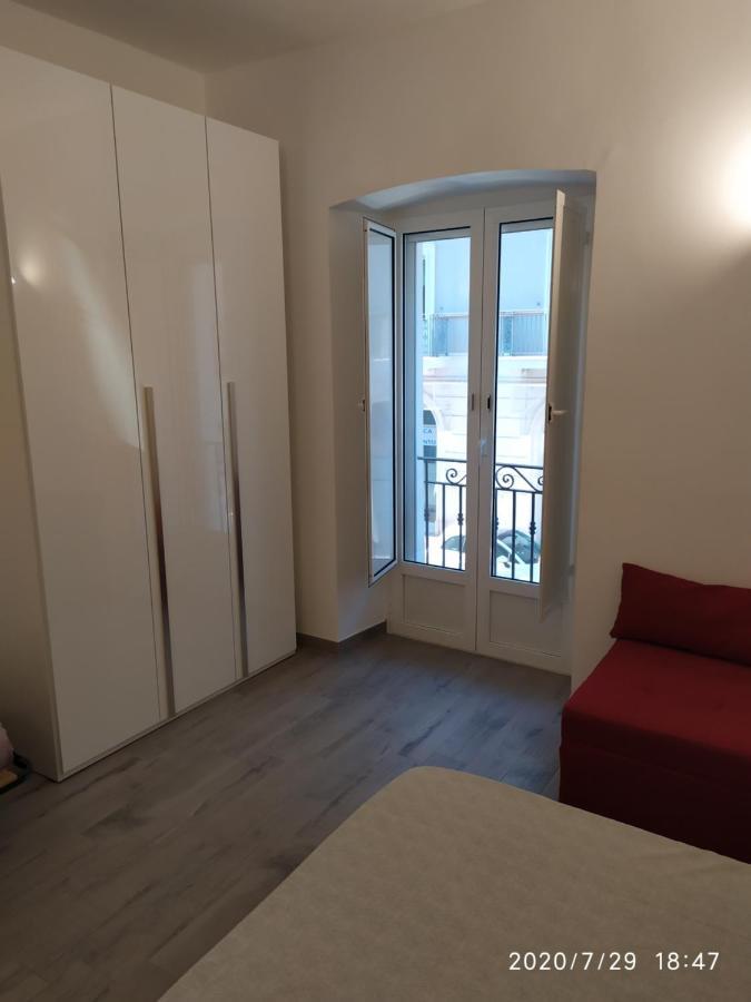 Casa Vacanze Dany Taranto Exterior foto