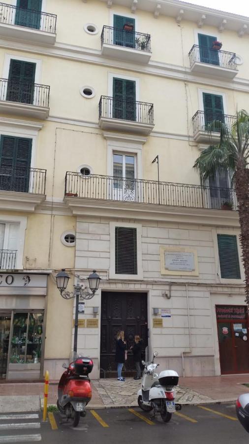 Casa Vacanze Dany Taranto Exterior foto